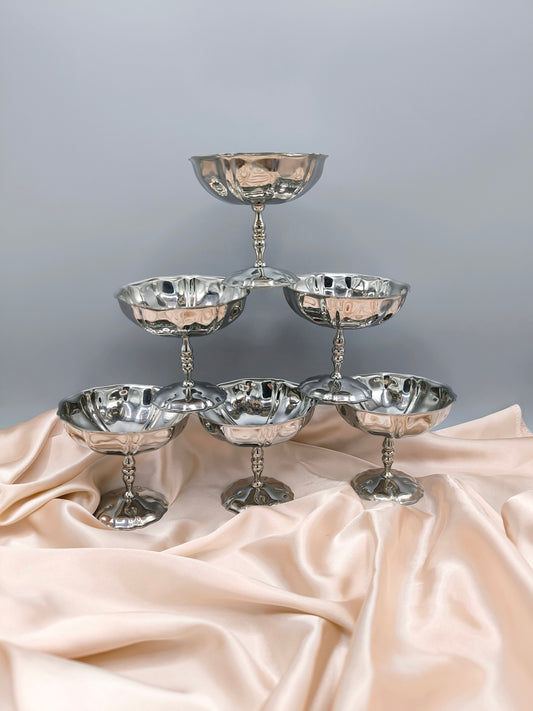 Coupes à glace vintage Jean Couzon, lot de 6, coupes à dessert en acier inoxydable, design sculptural en forme de pétales, années 1980, fabrication française