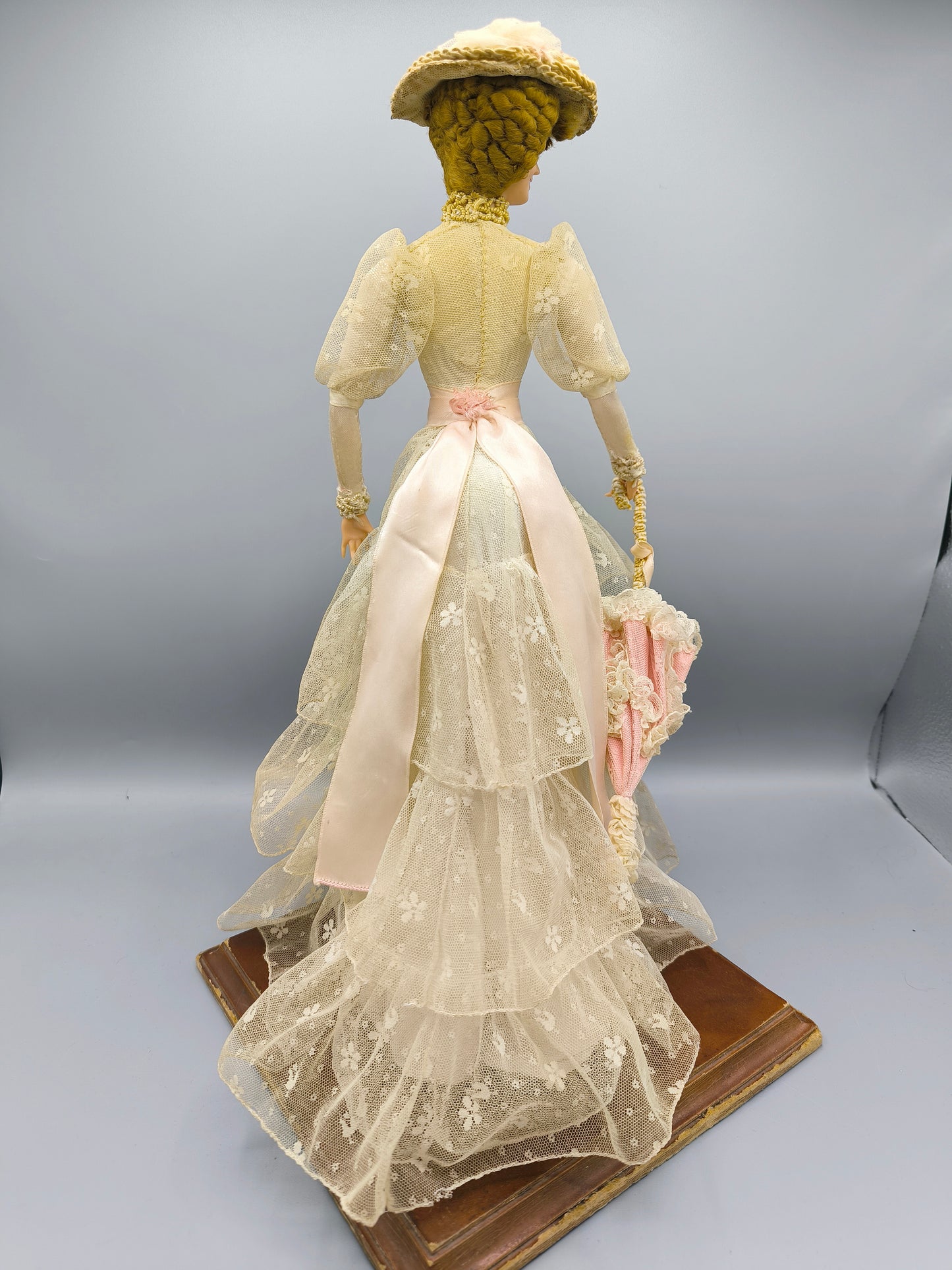 Marin Chiclana Vanessa – Siglo XX Limited Edition Doll, Historical Spanish Doll, Flamenco Collectible Figure