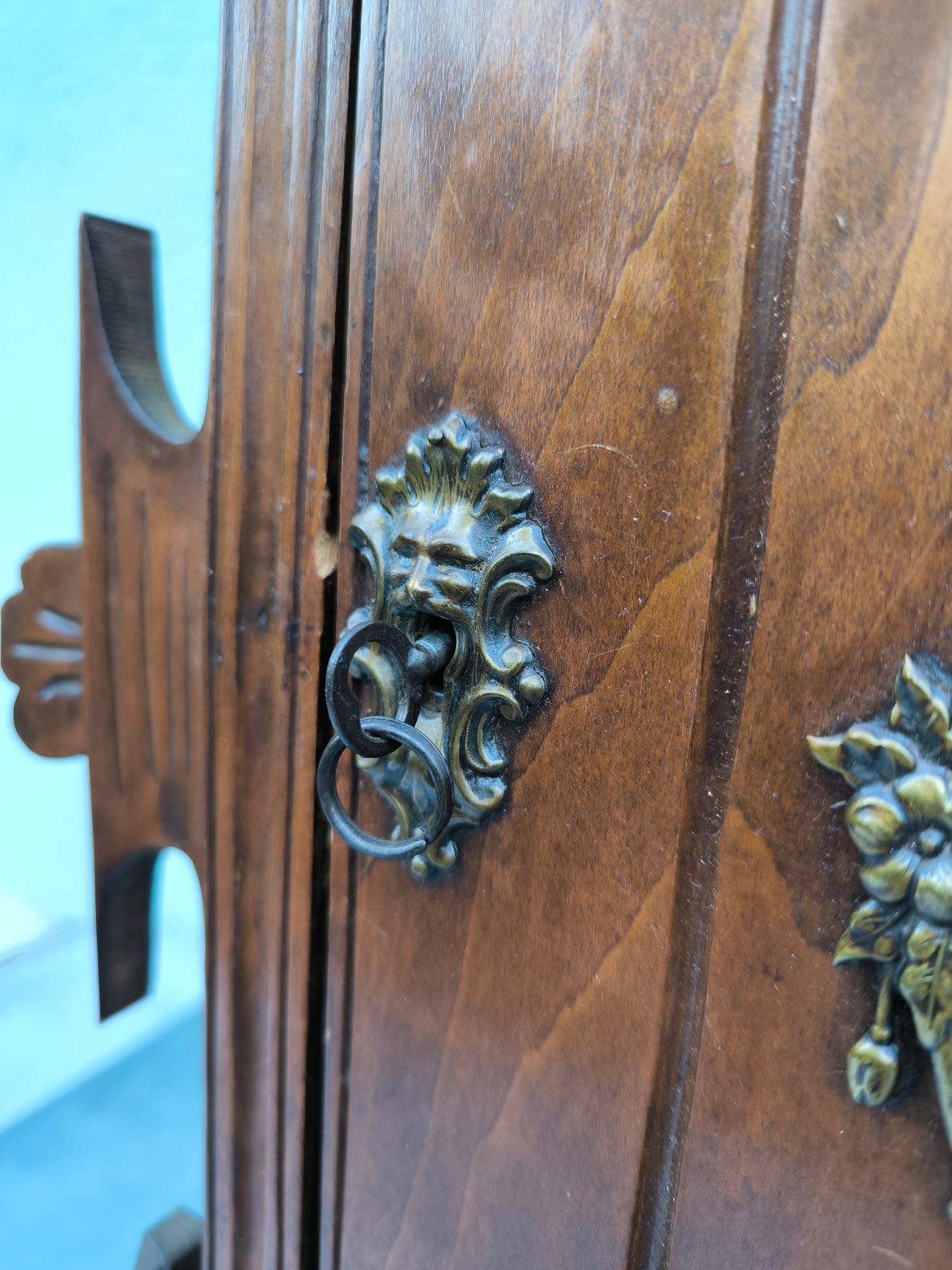Antiker Napoleon III Wandschrank, aufwendig verziertes Deko-Objekt, spätes 19. Jahrhundert