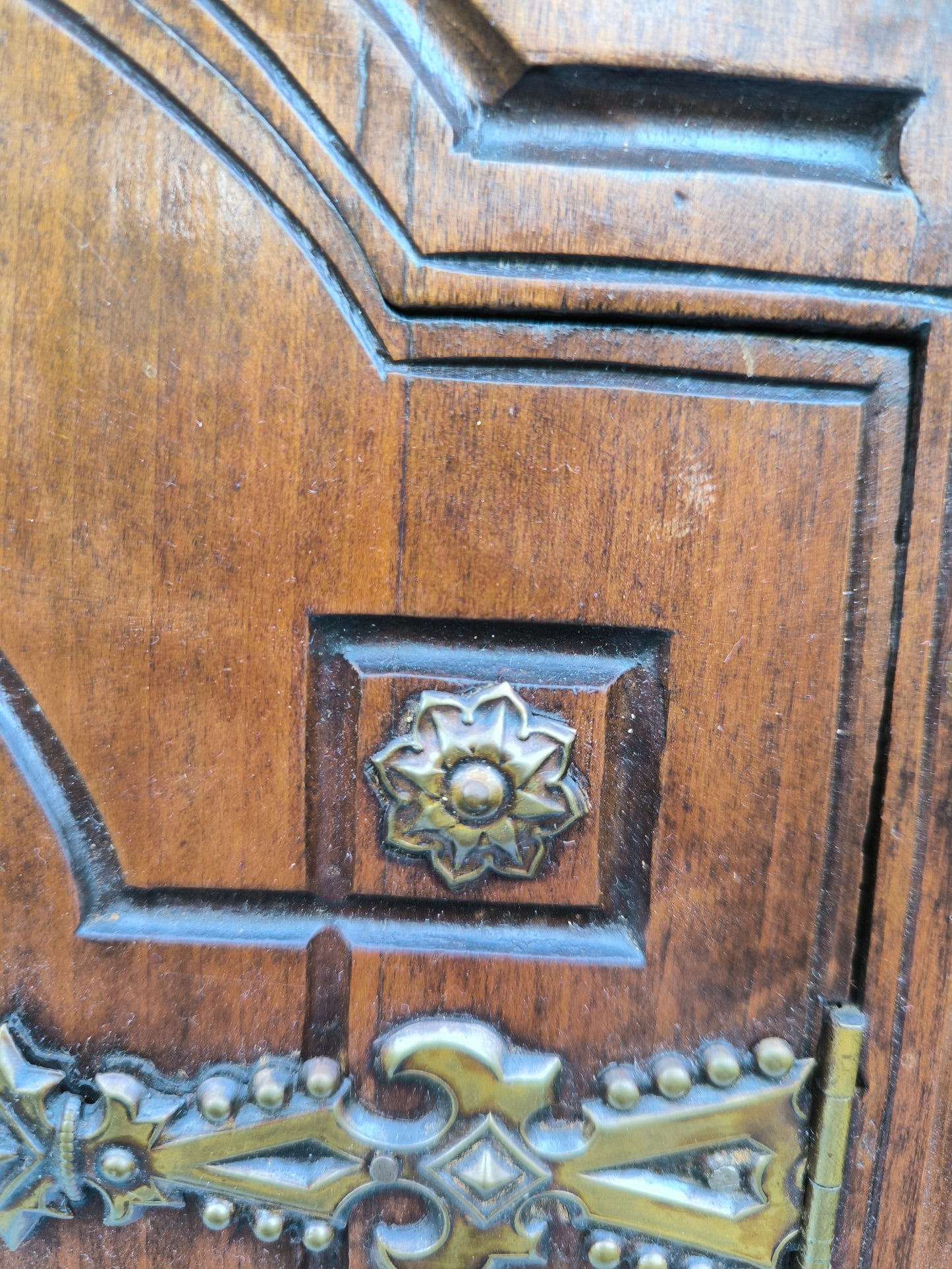 Antiker Napoleon III Wandschrank, aufwendig verziertes Deko-Objekt, spätes 19. Jahrhundert