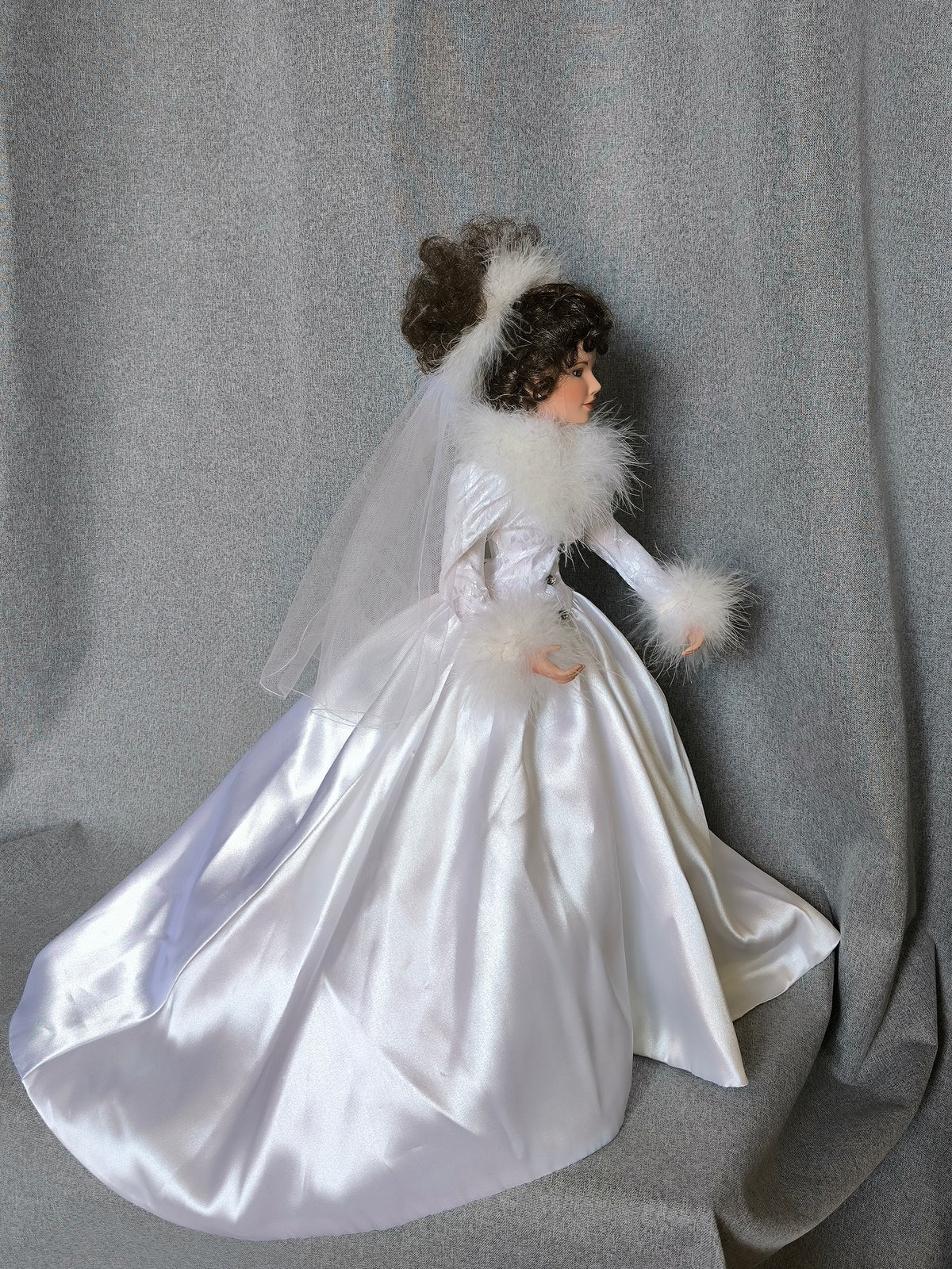 Vintage Porcelain Bride Doll, Ashton-Drake Limited Numbered Edition 1996, in a Victorian Wedding Dress