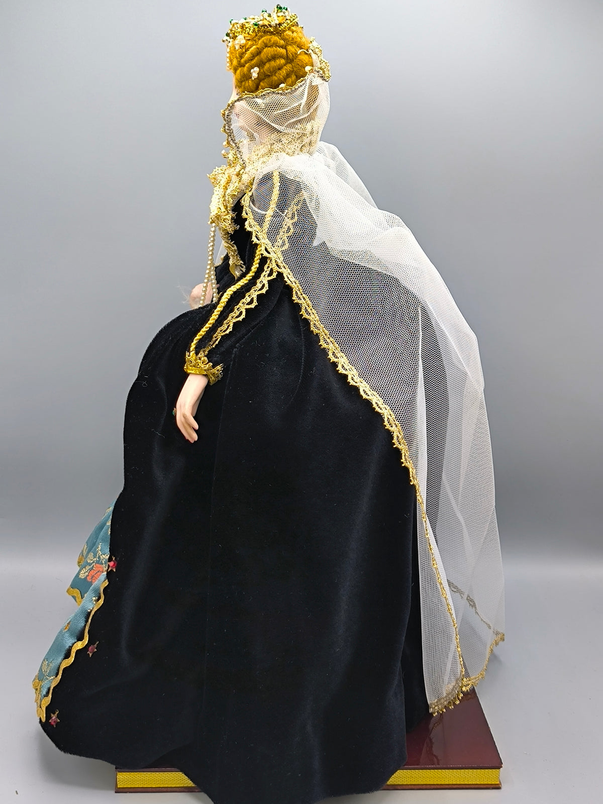 Vintage Marin Chiclana Queen Elizabeth I - XVI Century Historical Doll, Extremely Rare Selección Marin Collector Edition