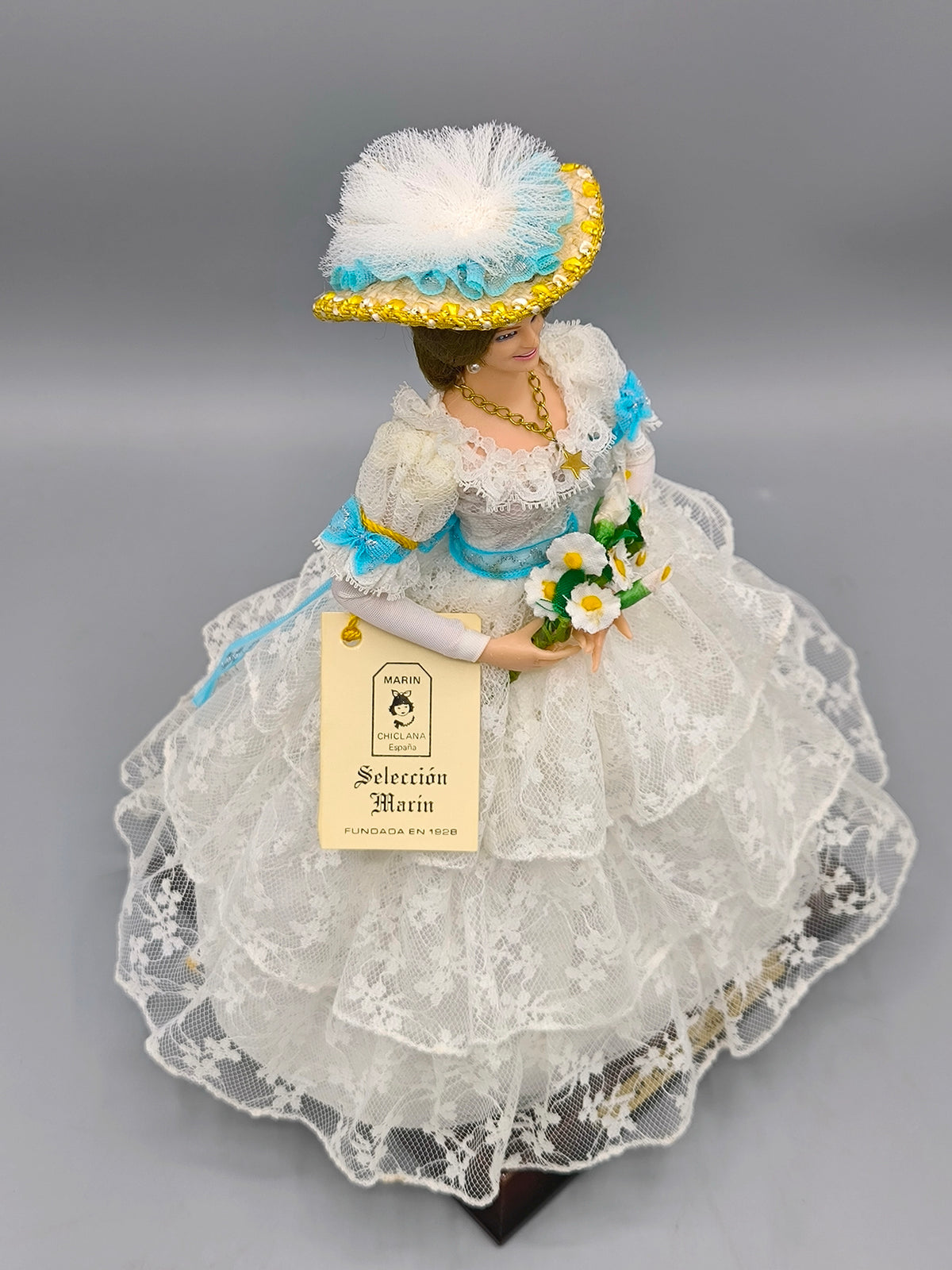 Vintage Marin Chiclana Maria Cristina Siglo XIX Historical Doll, Rare Selección Marin, White Lace Dress
