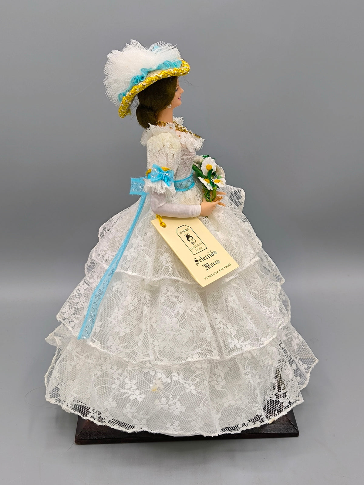 Vintage Marin Chiclana Maria Cristina Siglo XIX Historical Doll, Rare Selección Marin, White Lace Dress