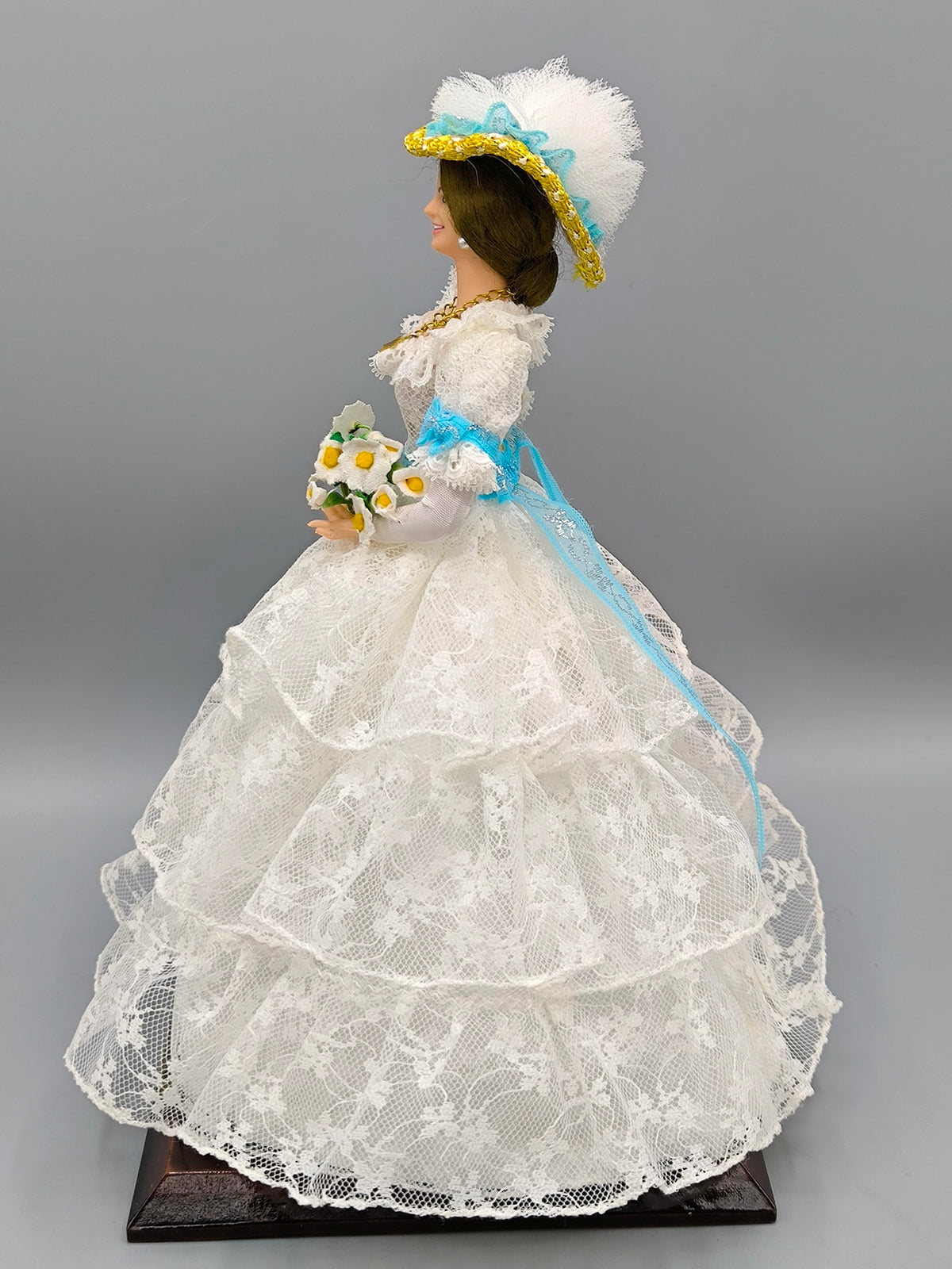 Vintage Marin Chiclana Maria Cristina Siglo XIX Historical Doll, Rare Selección Marin, White Lace Dress